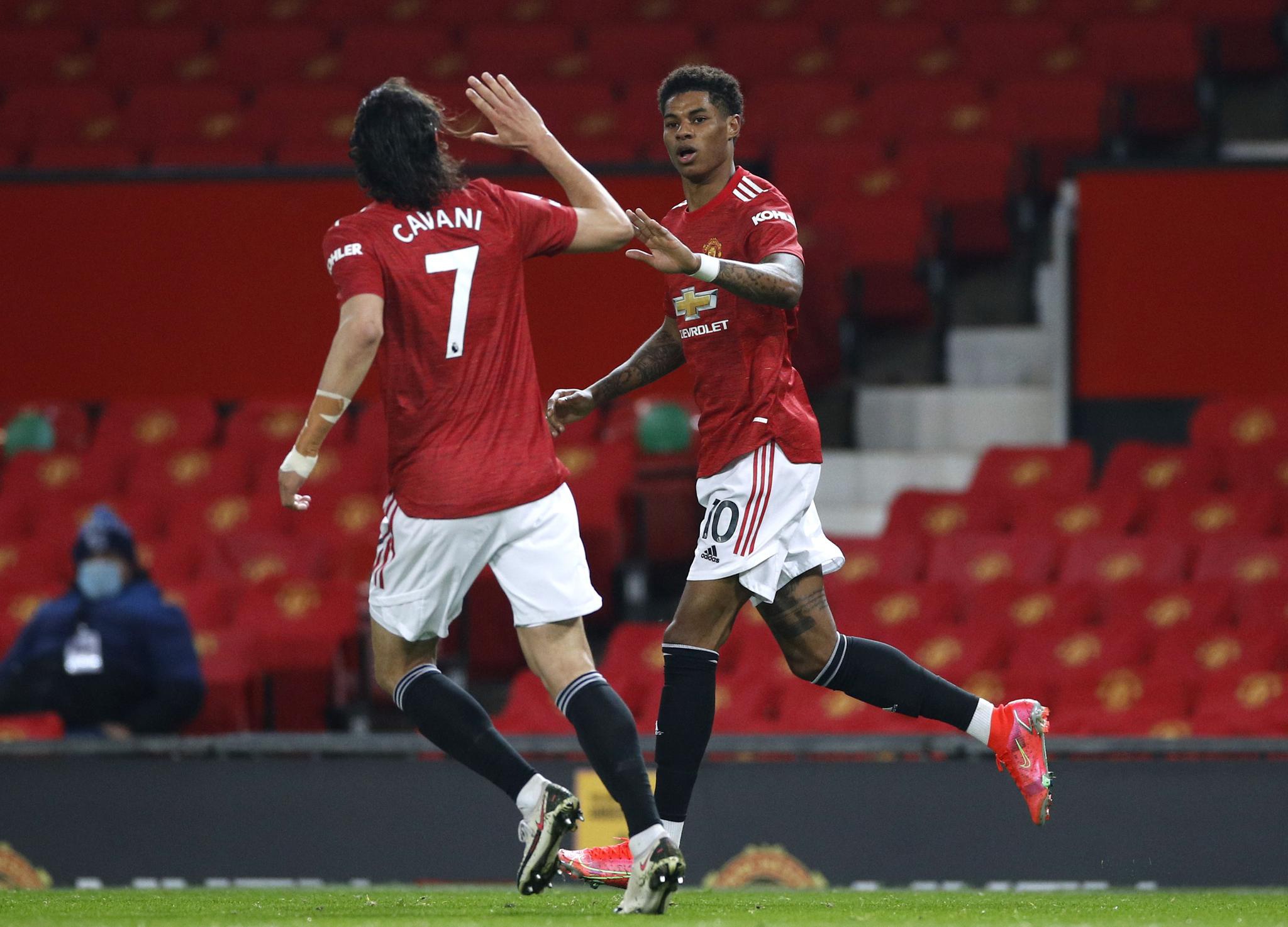 在攻防两端 在攻防两端